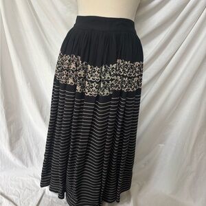 Vintage Gianni Versace 100% Wool Pleated Long Skirt 40 ~ Italy